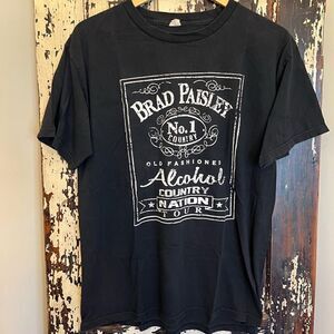 Brad Paisley Alcohol 2014 Country Nation Tour Size Large T-shirt.